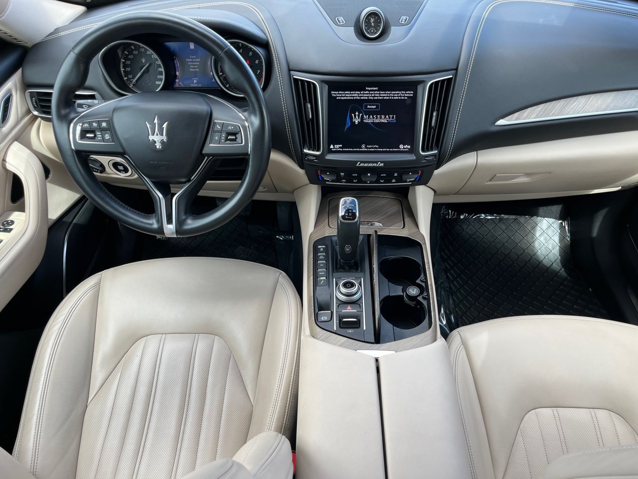 Used 2019 Maserati Levante GranLusso AWD/4WD image 12