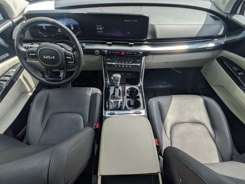 Used 2024 Kia Carnival SX Prestige FWD image 17