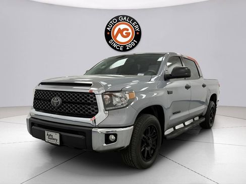 Used 2021 Toyota Tundra SR5 w/ SR5 Upgrade Package RWD image 3