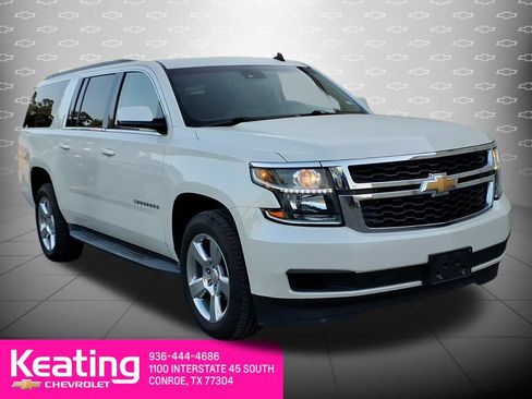 Used 2015 Chevrolet Suburban LT RWD image 3