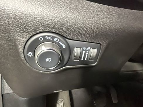 Used 2023 Jeep Compass Limited w/ Sun and Sound Group AWD/4WD image 20