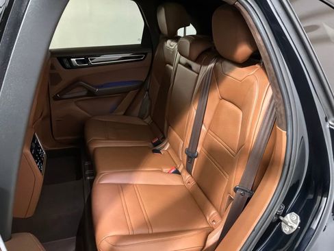 Used 2023 Porsche Cayenne GTS image 18