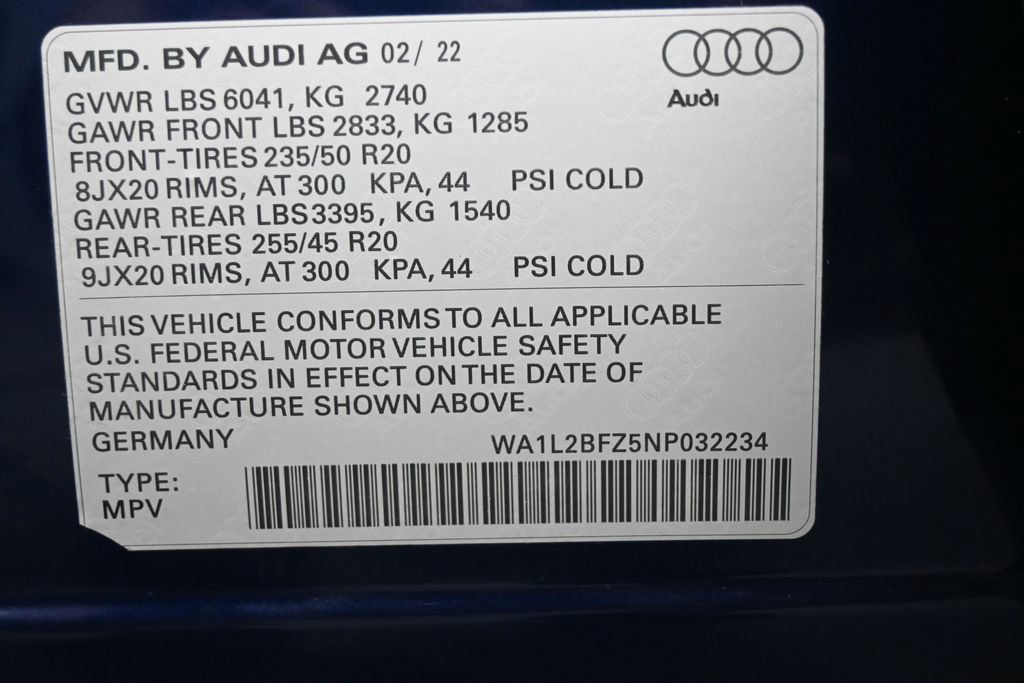 Used 2022 Audi Q4 e-tron Premium Plus w/ Premium Plus AWD/4WD image 7