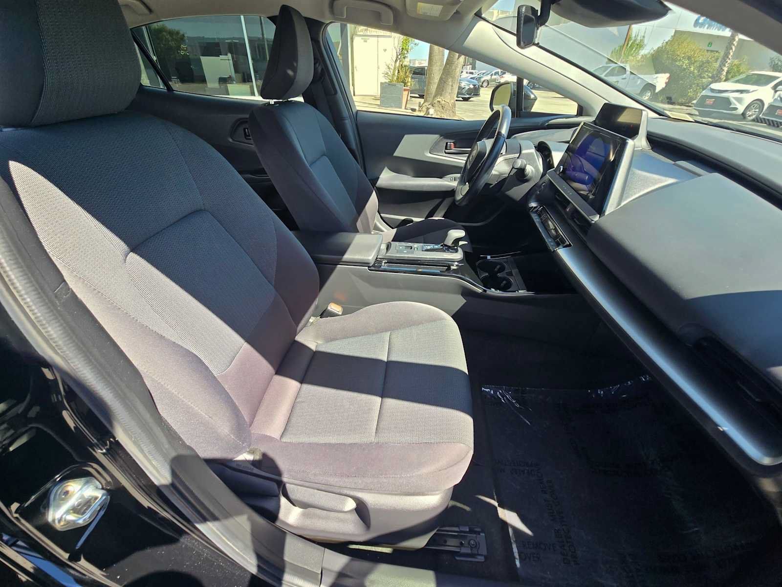 Used 2023 Toyota Prius LE FWD image 10