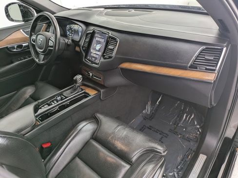 Used 2017 Volvo XC90 T6 Inscription w/ Vision Package image 19