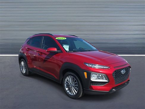 Used 2021 Hyundai Kona SEL image 2