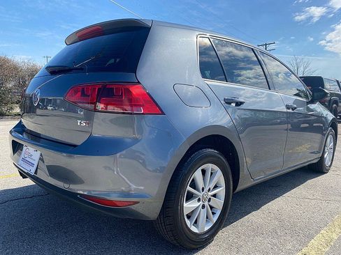 Used 2015 Volkswagen Golf S image 9