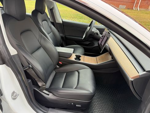 Used 2018 Tesla Model 3 Long Range image 37