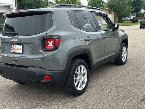 Used 2019 Jeep Renegade Sport w/ Sport Appearance Group AWD/4WD image 8