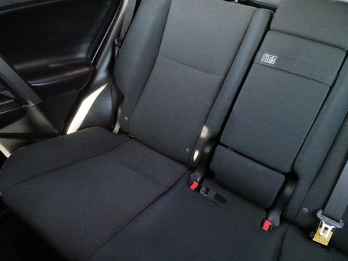 Used 2018 Toyota RAV4 XLE image 12