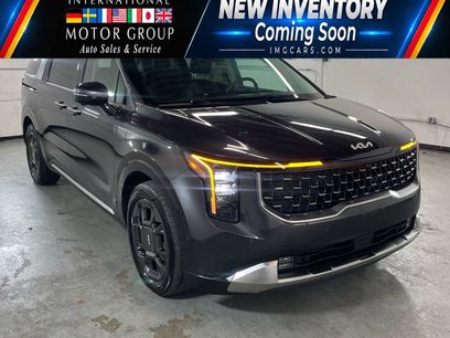 Used 2025 Kia Carnival SX