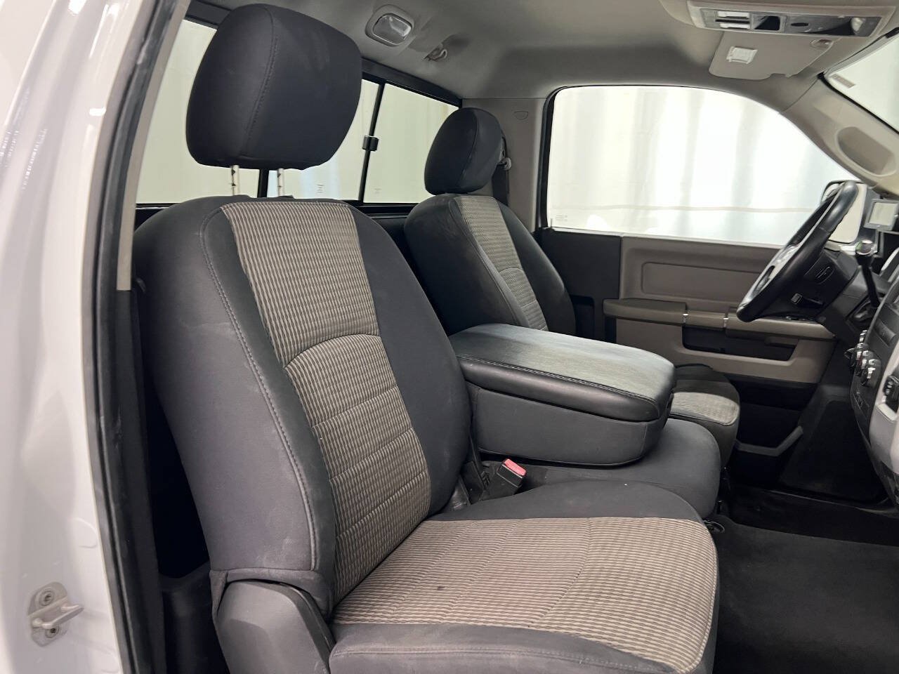 Used 2011 RAM 3500 SLT w/ Popular Equipment Group AWD/4WD image 10