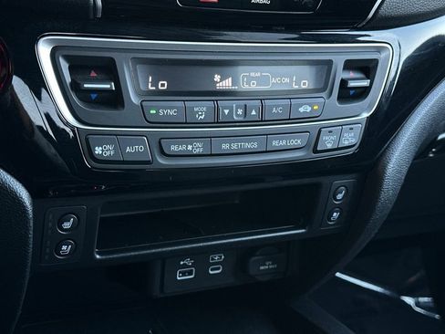 Certified 2025 Honda Ridgeline Black Edition image 23