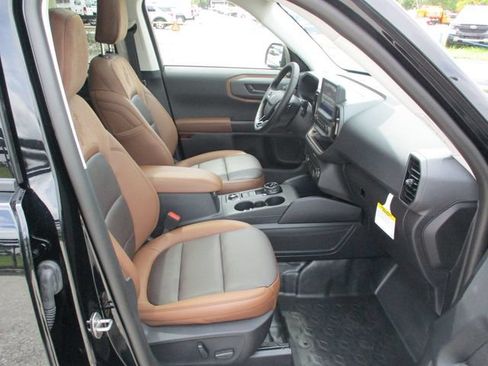 Used 2024 Ford Bronco Sport Badlands w/ Premium Package AWD/4WD image 25