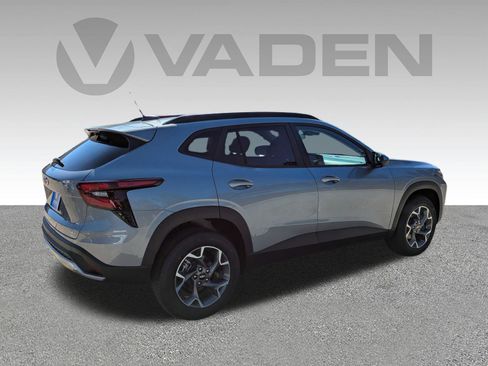 New 2026 Chevrolet Trax LT w/ Driver Confidence Package image 26