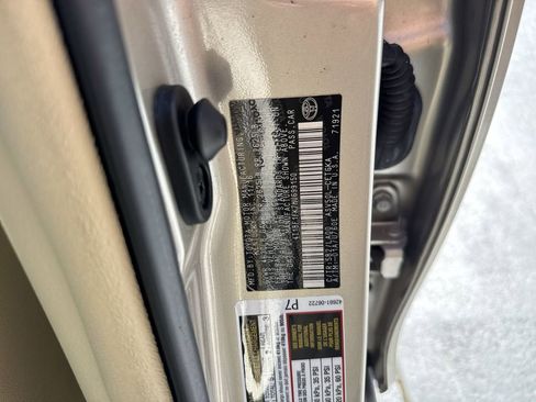 Used 2017 Toyota Camry FWD image 62