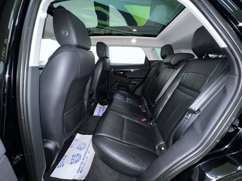 Used 2020 Land Rover Range Rover Evoque SE AWD/4WD image 28