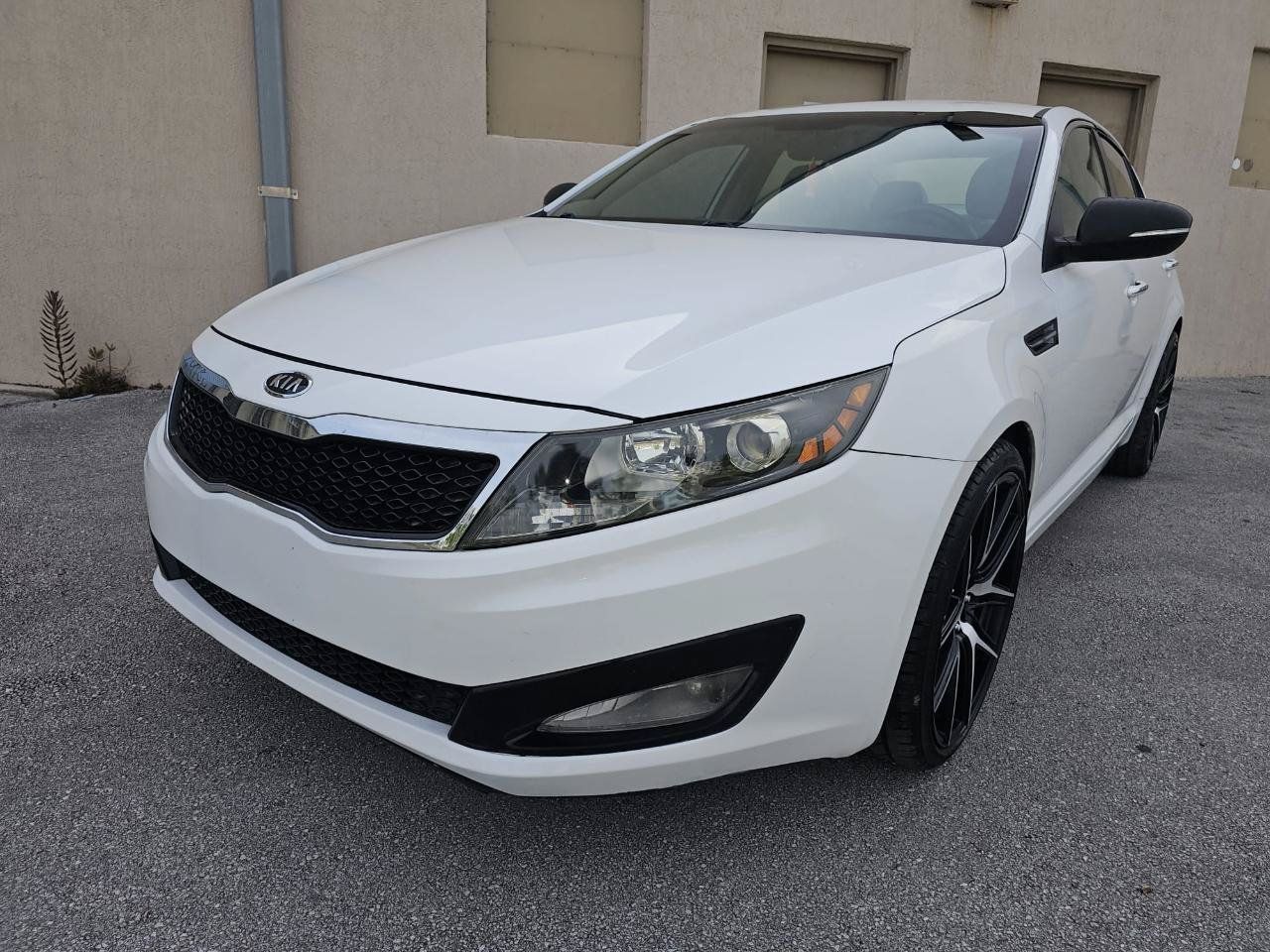 Used 2012 Kia Optima EX FWD image 6