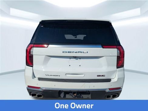Used 2025 GMC Yukon XL Denali AWD/4WD image 2