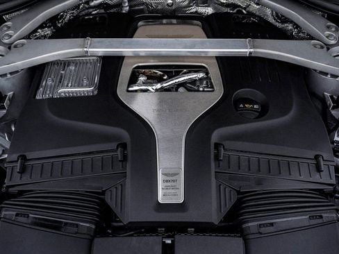 New 2026 Aston Martin DBX 707 image 33