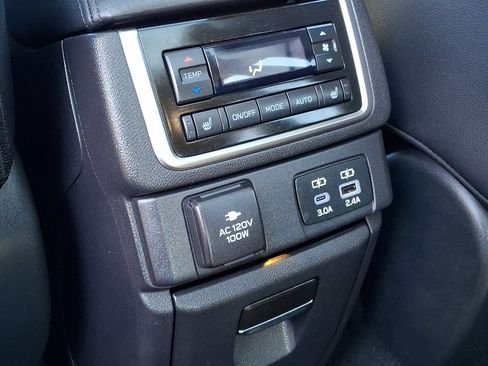 Certified 2025 Subaru Ascent Bronze Edition AWD/4WD image 11