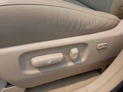 Used 2005 Lexus RX 330 FWD image 12