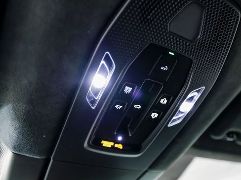 New 2026 Porsche Macan Turbo Electric image 21