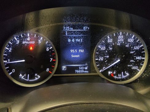 Used 2018 Nissan Sentra SR FWD image 23