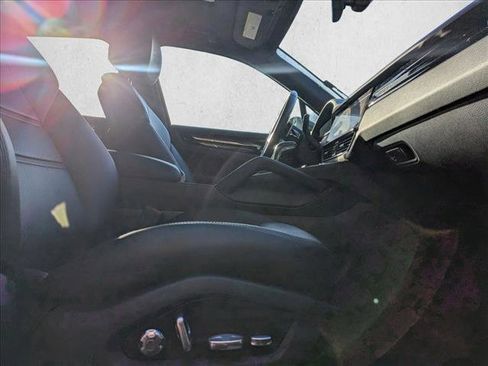 Used 2020 Porsche Cayenne image 26
