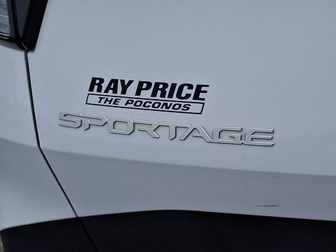 Used 2023 Kia Sportage EX AWD/4WD image 32