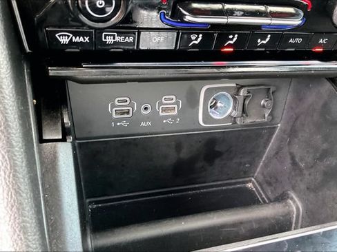 Used 2024 Jeep Grand Cherokee Laredo AWD/4WD image 15