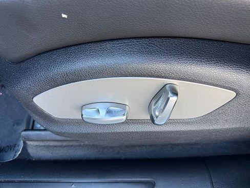 Used 2021 Porsche Macan image 12