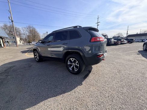 Used 2014 Jeep Cherokee Trailhawk w/ Comfort/Convenience Group image 43