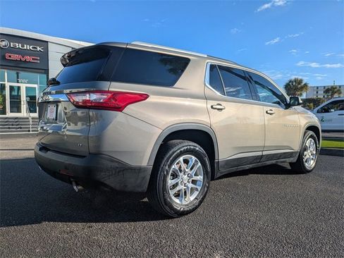 Used 2018 Chevrolet Traverse LT image 4