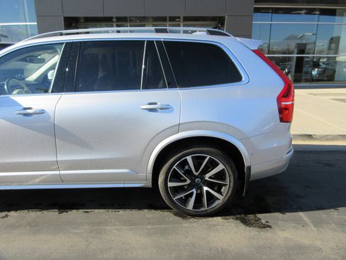 Used 2019 Volvo XC90 T6 Momentum w/ Advanced Package image 4