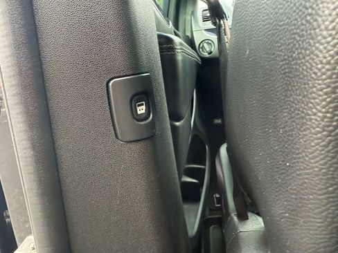 Used 2014 Dodge Grand Caravan SXT image 26