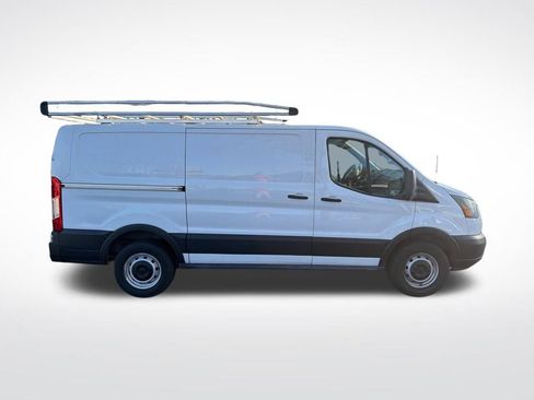 Used 2017 Ford Transit 250 130 Low Roof image 4