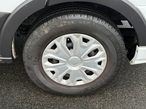 Used 2023 Ford Transit 350 XLT image 8