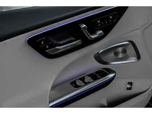 New 2026 Mercedes-Benz C 300 4MATIC Sedan image 7