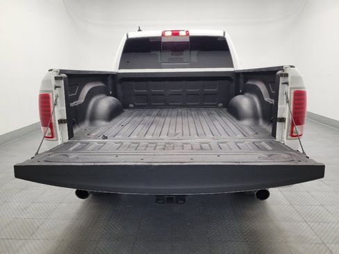 Used 2018 RAM 1500 Laramie AWD/4WD image 29