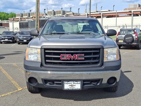 Used 2007 GMC Sierra 1500 W/T AWD/4WD image 2