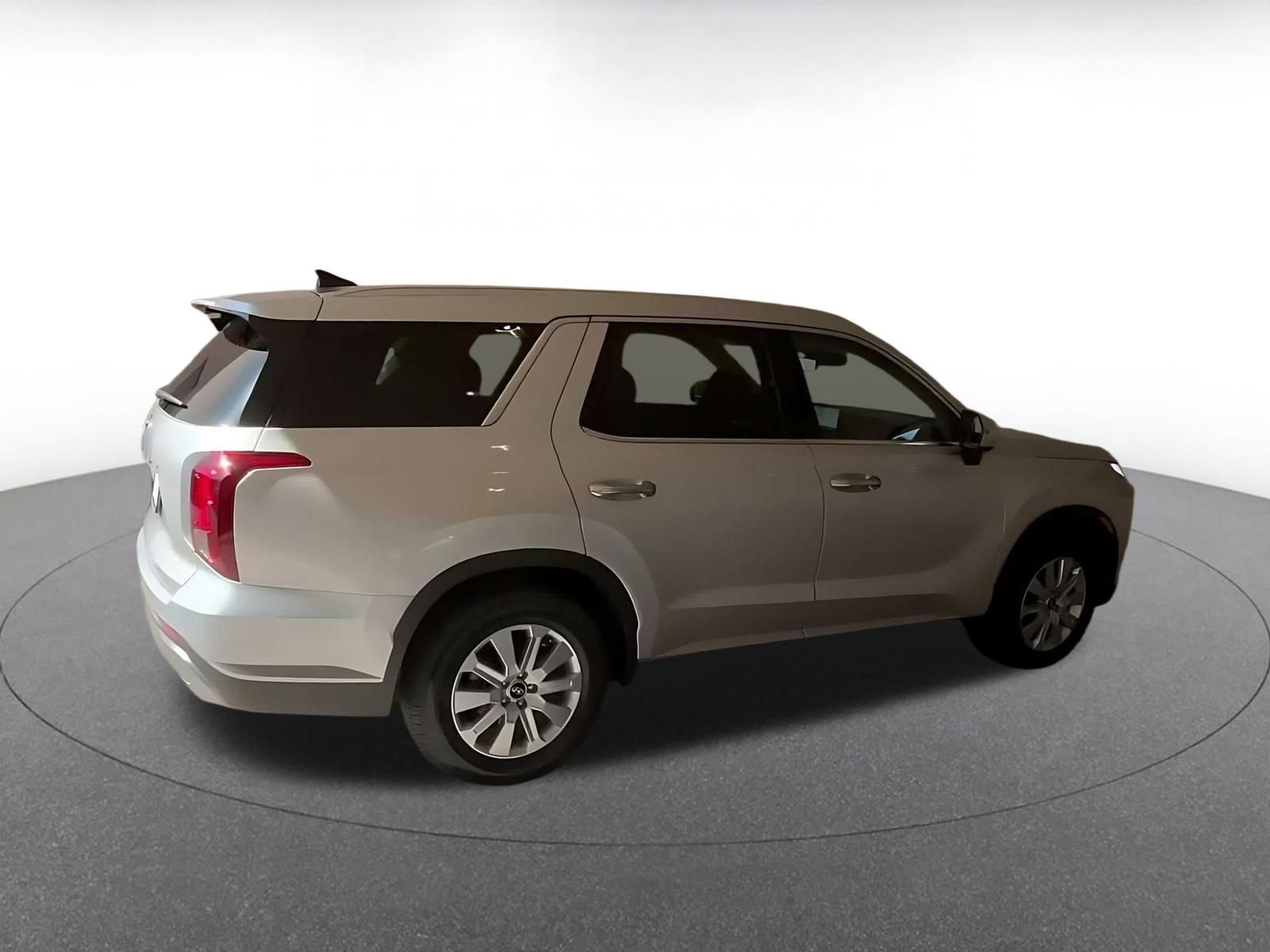 Used 2025 Hyundai Palisade SEL FWD image 12