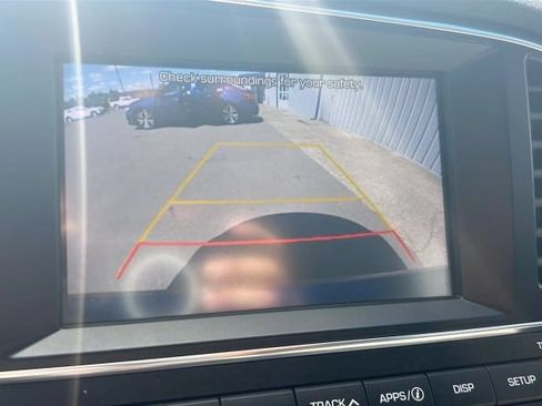 Used 2018 Hyundai Elantra SEL FWD image 29