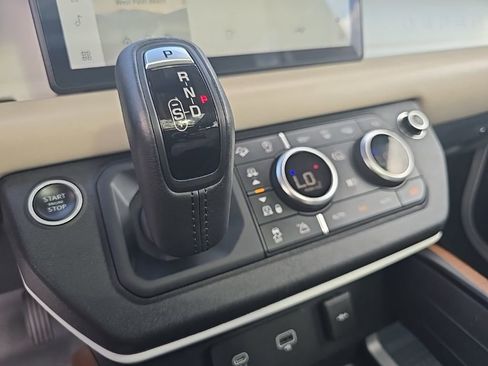 Used 2021 Land Rover Defender 110 X-Dynamic HSE image 25