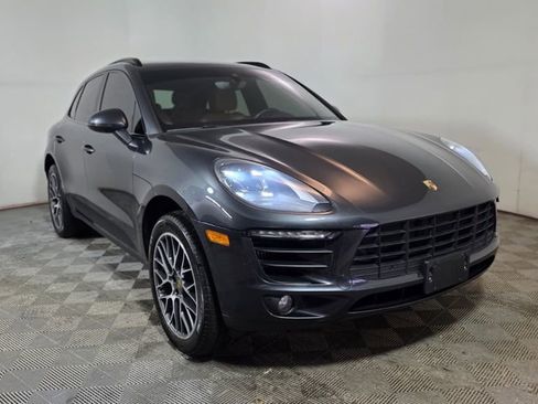 Used 2018 Porsche Macan S image 9