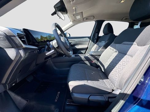 Used 2025 Nissan Kicks SV image 15