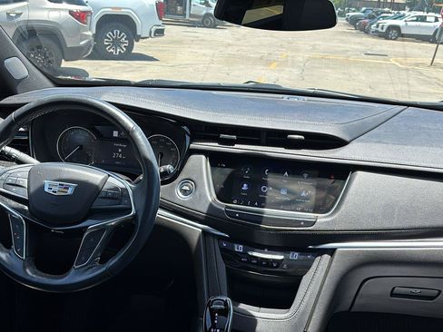 Certified 2023 Cadillac XT5 Premium Luxury FWD image 26