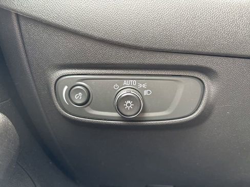 Used 2024 Chevrolet Equinox LT image 31