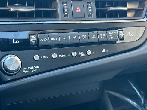 Certified 2025 Lexus ES 350 image 18