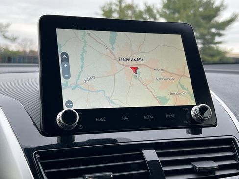 Used 2024 Mitsubishi Eclipse Cross SE image 26